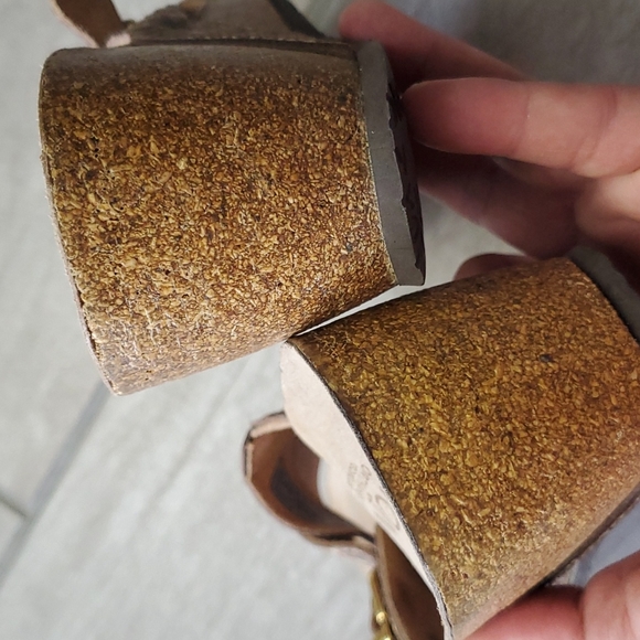 Vionic with Orthaheel Technology - Picture 11 of 12